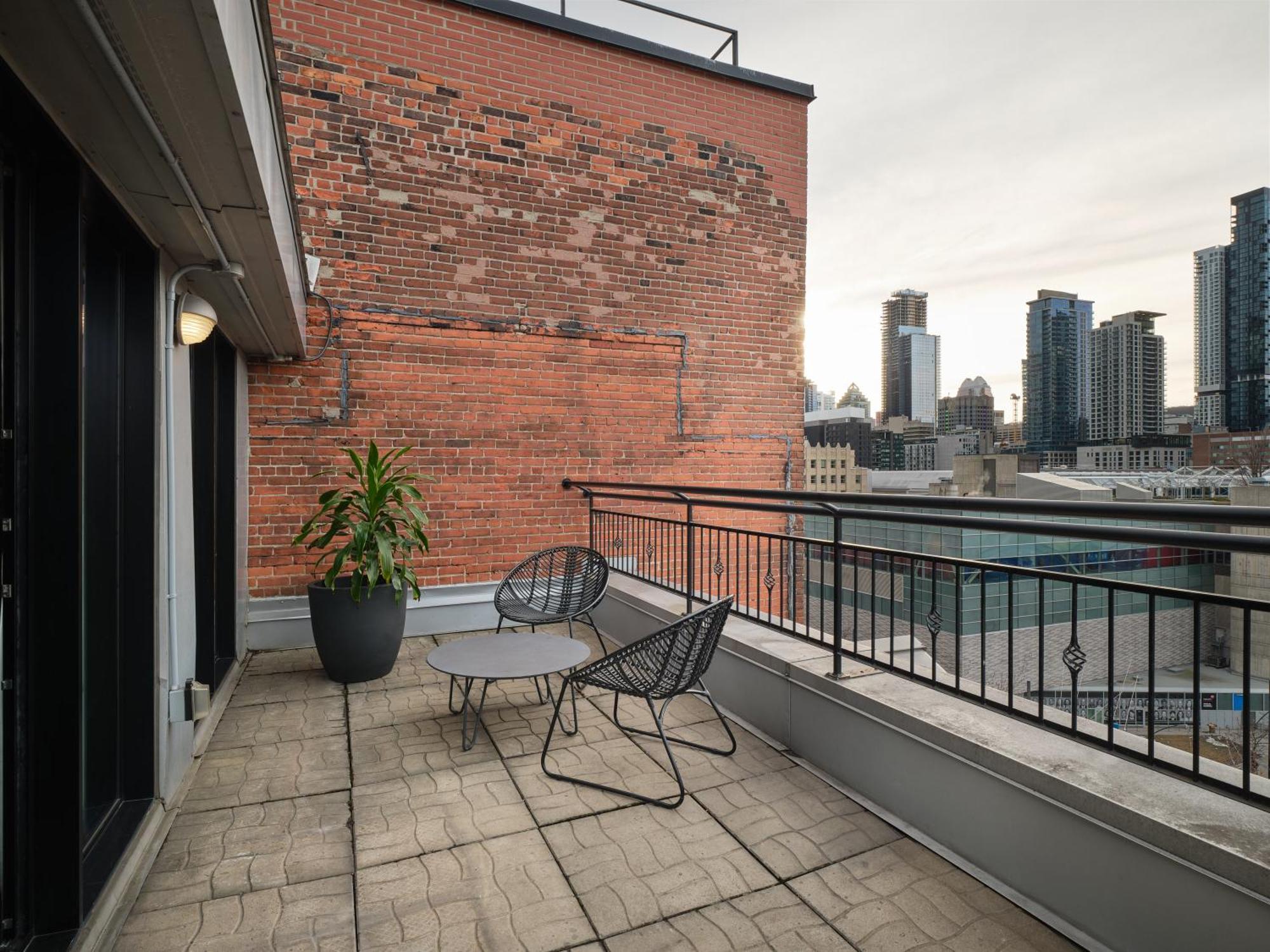 Hotel Place D'Armes Montreal Exterior photo